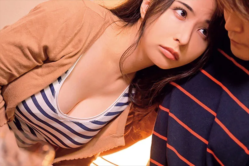 Vợ của anh trai của tôi trở nên dâm đãng mỗi khi say xỉn